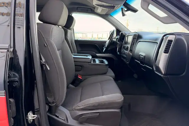 2018 Chevrolet Silverado 1500 4WD Crew Cab 143.5' LT w/1LT - Photo 15