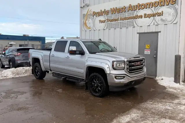 2017 GMC Sierra 1500 4WD Crew Cab 153.0' SLT - Photo 3
