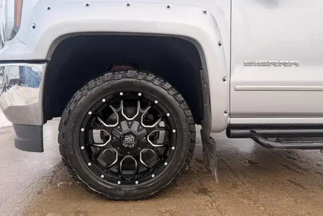 2017 GMC Sierra 1500 4WD Crew Cab 153.0' SLT - Photo 10