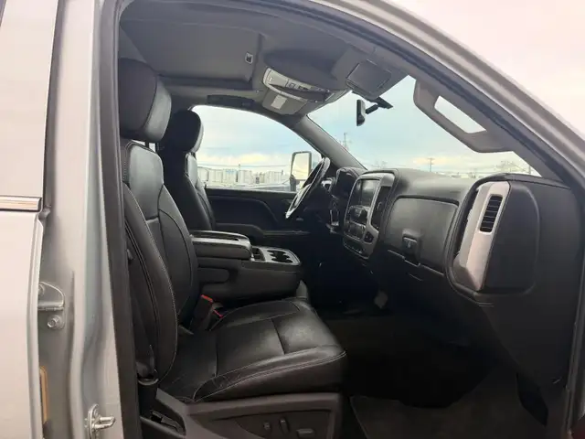 2017 GMC Sierra 1500 4WD Crew Cab 153.0' SLT - Photo 16
