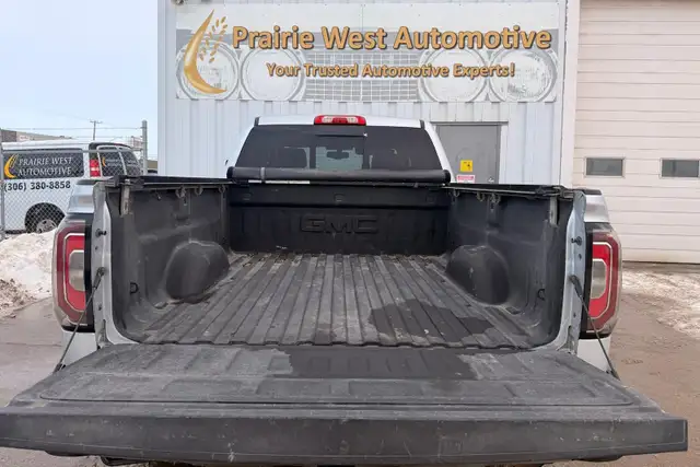 2017 GMC Sierra 1500 4WD Crew Cab 153.0' SLT - Photo 20