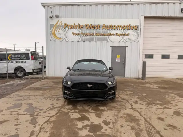 2017 Ford Mustang 2dr Conv V6 - Photo 2