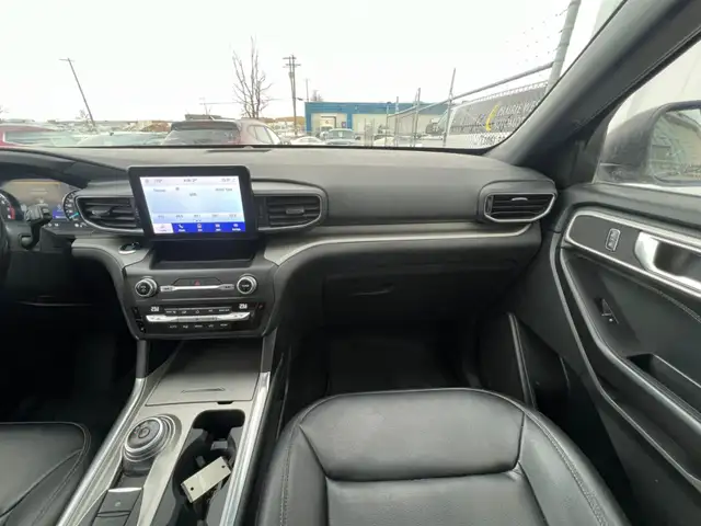 2020 Ford Explorer XLT 4WD - Photo 12