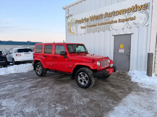 2017 Jeep WRANGLER UNLIMITED 4WD 4dr Sahara - Photo 3