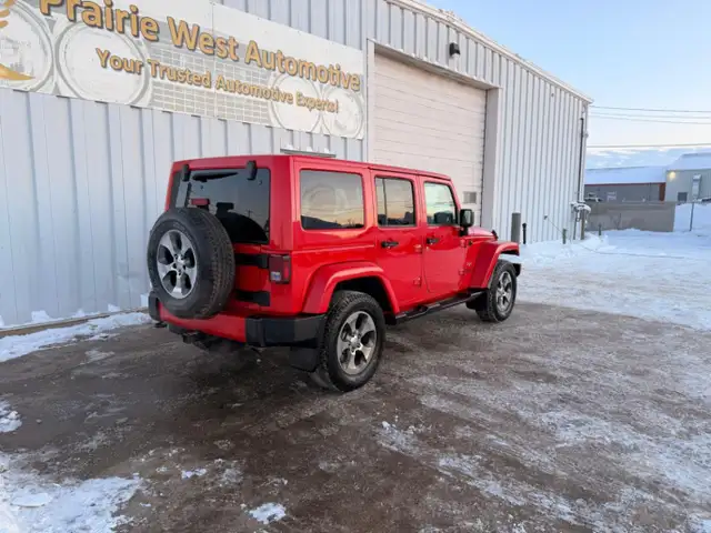 2017 Jeep WRANGLER UNLIMITED 4WD 4dr Sahara - Photo 5