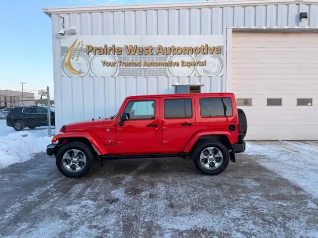 2017 Jeep WRANGLER UNLIMITED 4WD 4dr Sahara - Photo 8