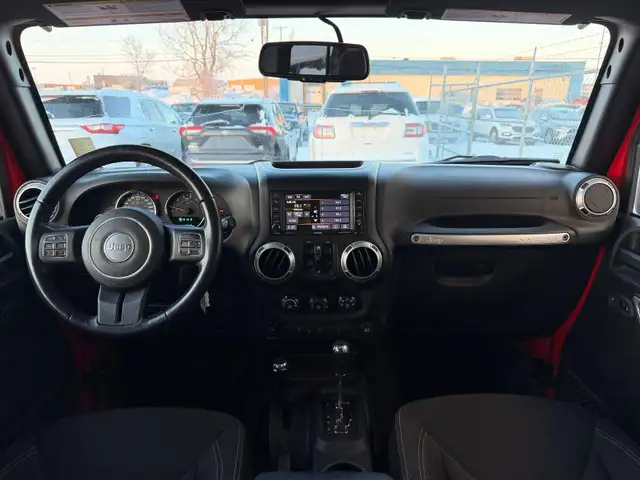 2017 Jeep WRANGLER UNLIMITED 4WD 4dr Sahara - Photo 13