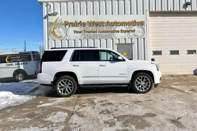 2019 GMC Yukon 4WD 4dr Denali - Photo 2