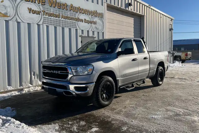 2022 Ram 1500 Tradesman 4x4 Quad Cab 6'4' Box - Photo 9