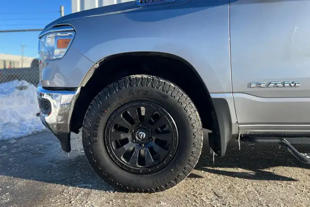 2022 Ram 1500 Tradesman 4x4 Quad Cab 6'4' Box - Photo 10