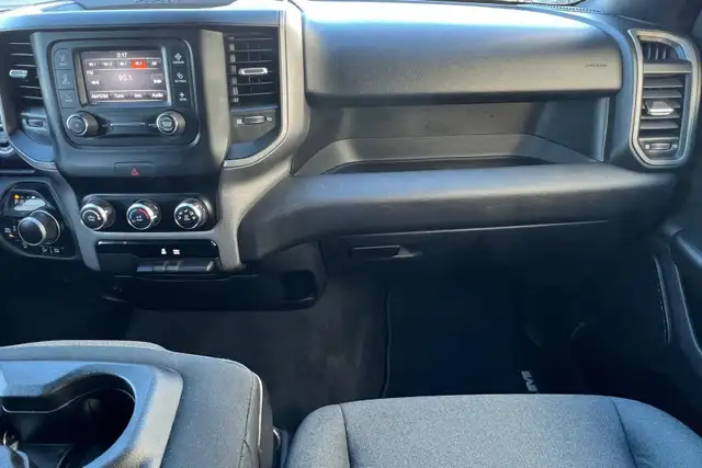 2022 Ram 1500 Tradesman 4x4 Quad Cab 6'4' Box - Photo 18