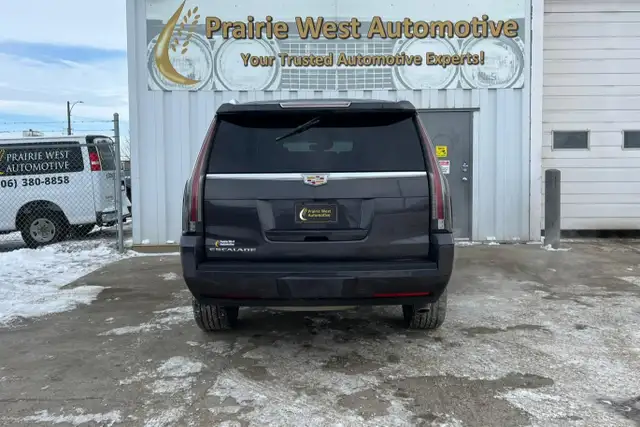 2015 Cadillac Escalade 4WD 4dr Luxury - Photo 6