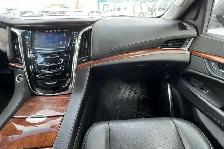 2015 Cadillac Escalade 4WD 4dr Luxury - Photo 18