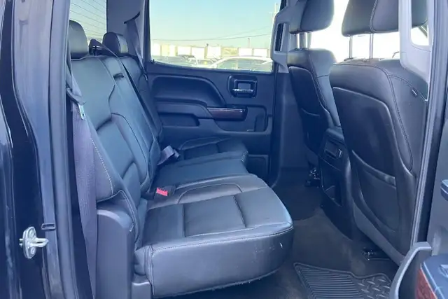 2015 GMC Sierra 1500 4WD Crew Cab 143.5' SLT - Photo 14