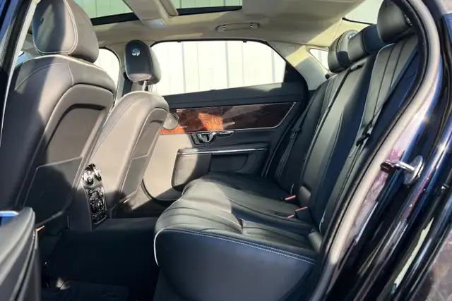 2014 Jaguar XJ 4dr Sdn XJL Portfolio AWD - Photo 12