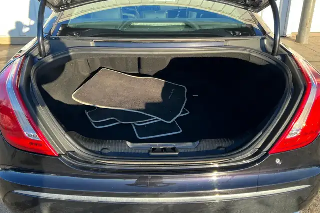 2014 Jaguar XJ 4dr Sdn XJL Portfolio AWD - Photo 23