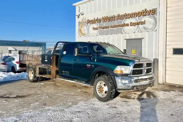 2011 Ram 5500 SLT 6.7 L6 Crew Cab - No Accident - Photo 3