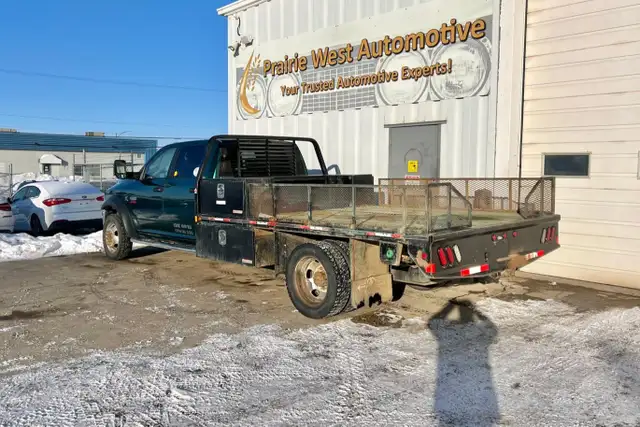 2011 Ram 5500 SLT 6.7 L6 Crew Cab - No Accident - Photo 10