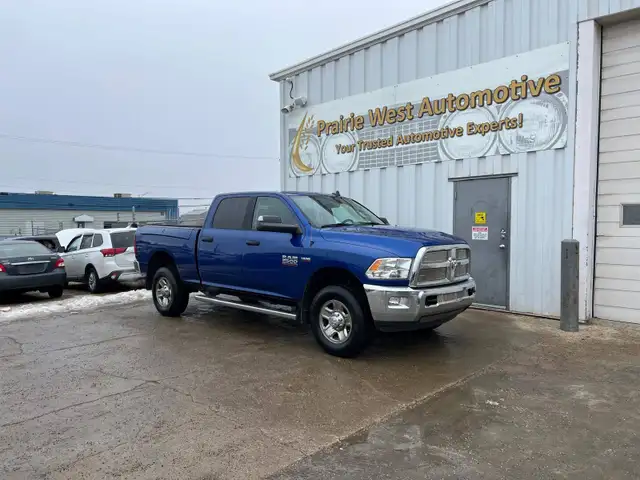 2018 Ram 2500 SLT 4x4 Crew Cab 6'4' Box - Photo 3