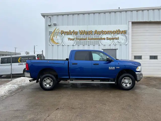 2018 Ram 2500 SLT 4x4 Crew Cab 6'4' Box - Photo 4