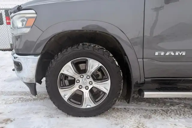 2019 Ram 1500 Laramie 4x4 Crew Cab 5'7' Box - Photo 10