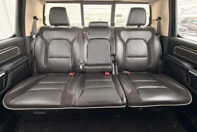 2019 Ram 1500 Laramie 4x4 Crew Cab 5'7' Box - Photo 16