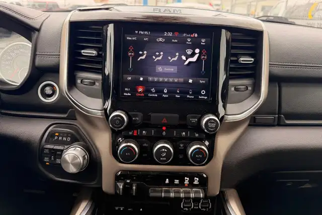 2019 Ram 1500 Laramie 4x4 Crew Cab 5'7' Box - Photo 20
