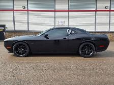 2016 Dodge Challenger R/T / HEMI / FULL LOAD 375HP - Photo 4