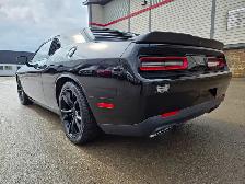 2016 Dodge Challenger R/T / HEMI / FULL LOAD 375HP - Photo 5
