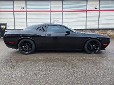 2016 Dodge Challenger R/T / HEMI / FULL LOAD 375HP - Photo 11
