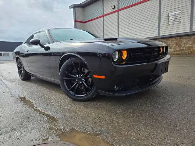 2016 Dodge Challenger R/T / HEMI / FULL LOAD 375HP - Photo 13