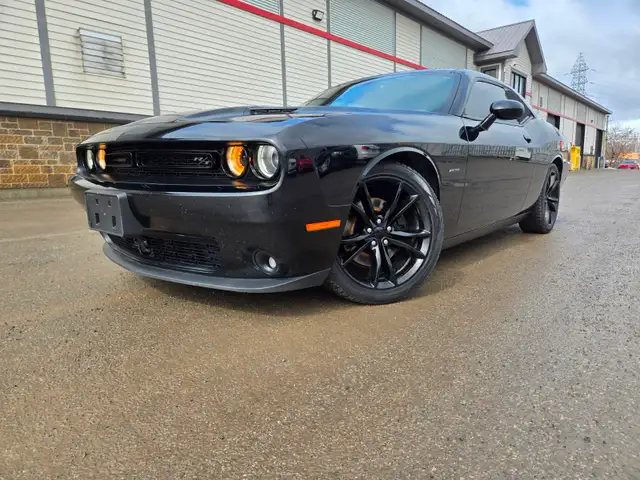 2016 Dodge Challenger R/T / HEMI / FULL LOAD 375HP - Photo 15