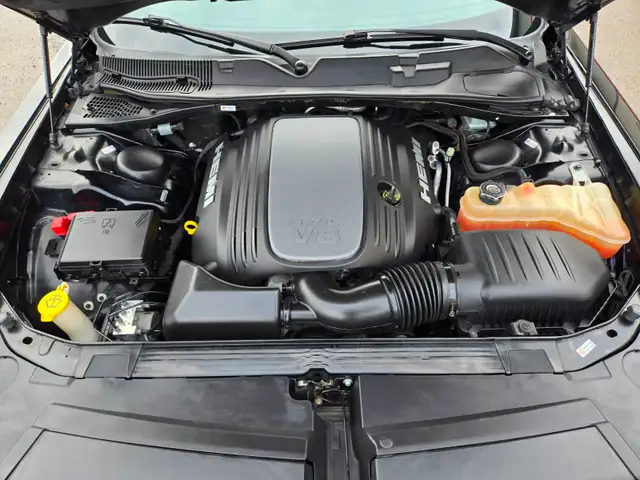 2016 Dodge Challenger R/T / HEMI / FULL LOAD 375HP - Photo 27
