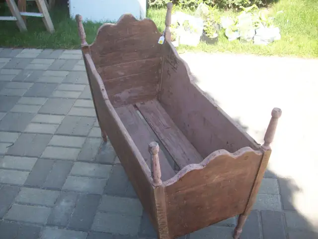 LIT DE BÉBÉ ANTIQUE - Photo 2