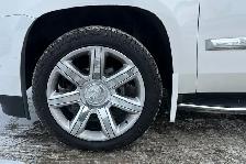 2018 Cadillac Escalade 4WD 4dr Premium Luxury - Photo 10