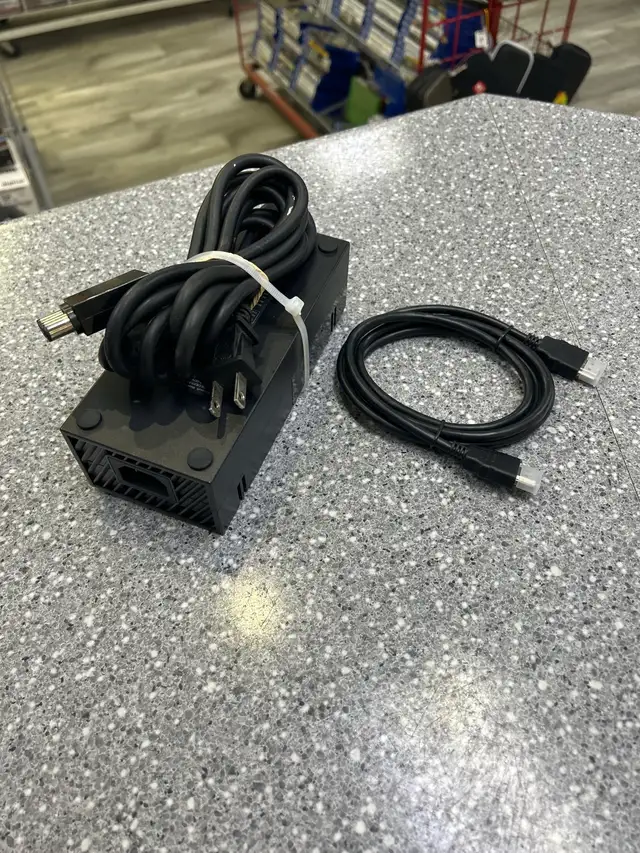 Xbox One First Gen 500GB - Photo 5