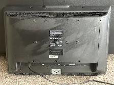 DYNEX 24 INCH LCD - Photo 2