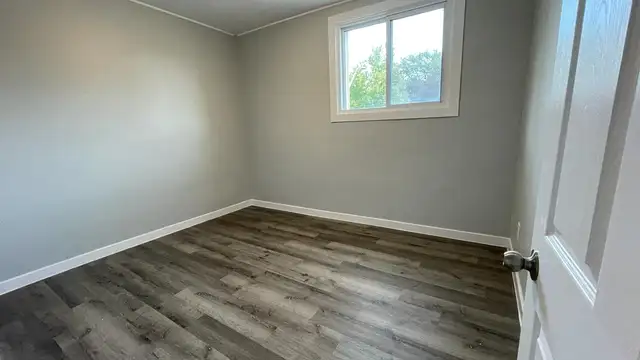 3 Bedroom Apartment - Fully Renovated - Photo 7