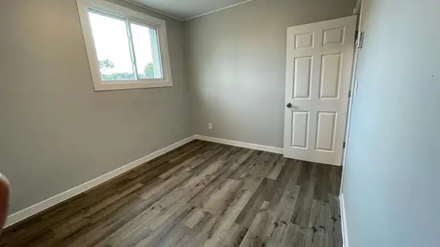 3 Bedroom Apartment - Fully Renovated - Photo 8