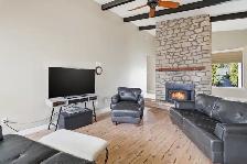 BEAUTIFUL HOME IN VALLEYVIEW WITH PANORAMIC MOUNTAIN VIEWS! - Photo 4