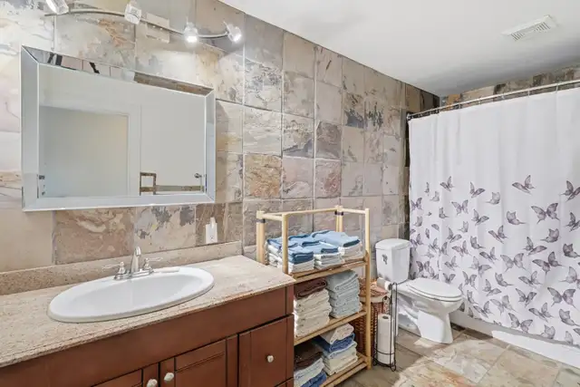 BEAUTIFUL HOME IN VALLEYVIEW WITH PANORAMIC MOUNTAIN VIEWS! - Photo 7