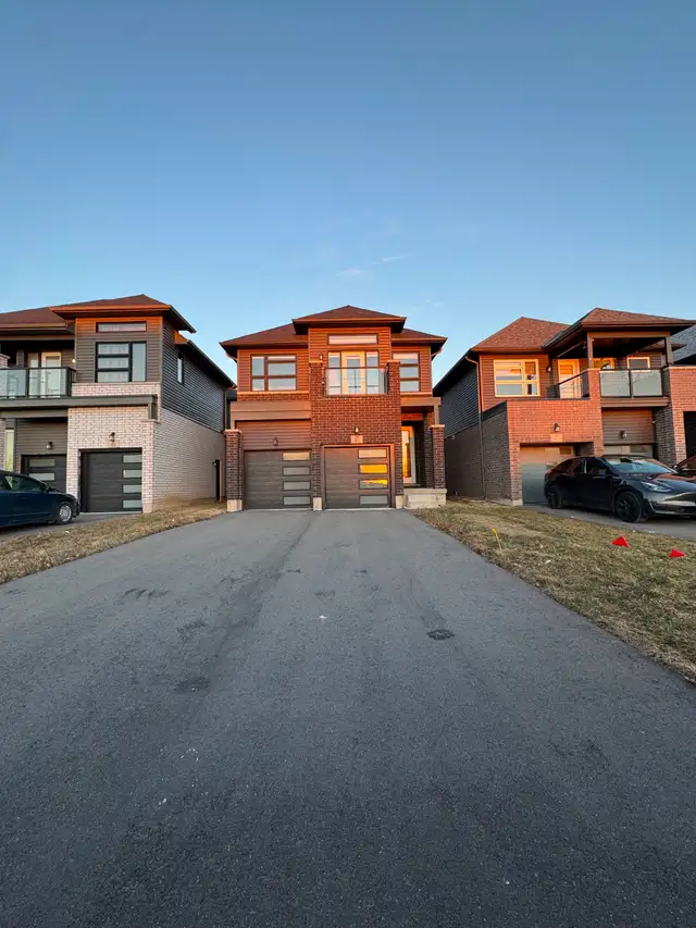 2023 Detached Welland Home For Sale