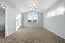 Oversized West Facing Lot   Double Garage! - Photo 5