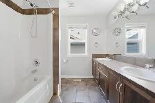 Oversized West Facing Lot   Double Garage! - Photo 6