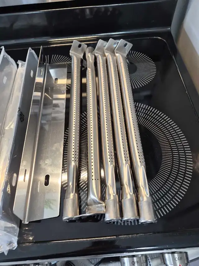 BBQ burner and heat shield - Photo 2