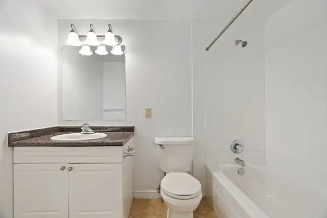 Springbank Village - 1 Bedroom available at 914, 916, 924 Wonder - Photo 12