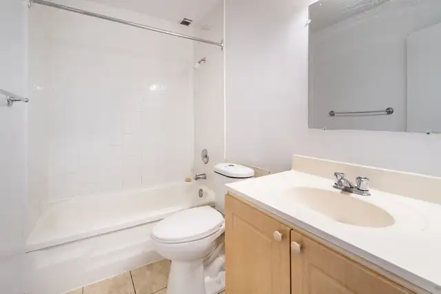 1123-1131 Royal York Road Apartments - 1 Bedroom available at 11 - Photo 13