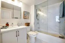 Tower Hill East - 3 Bedroom available at 330 Spadina Road, Toron - Photo 13