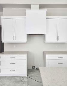 Elegant Beautiful White Countertops - With Grey Veined - Photo 2