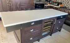 Elegant Beautiful White Countertops - With Grey Veined - Photo 7